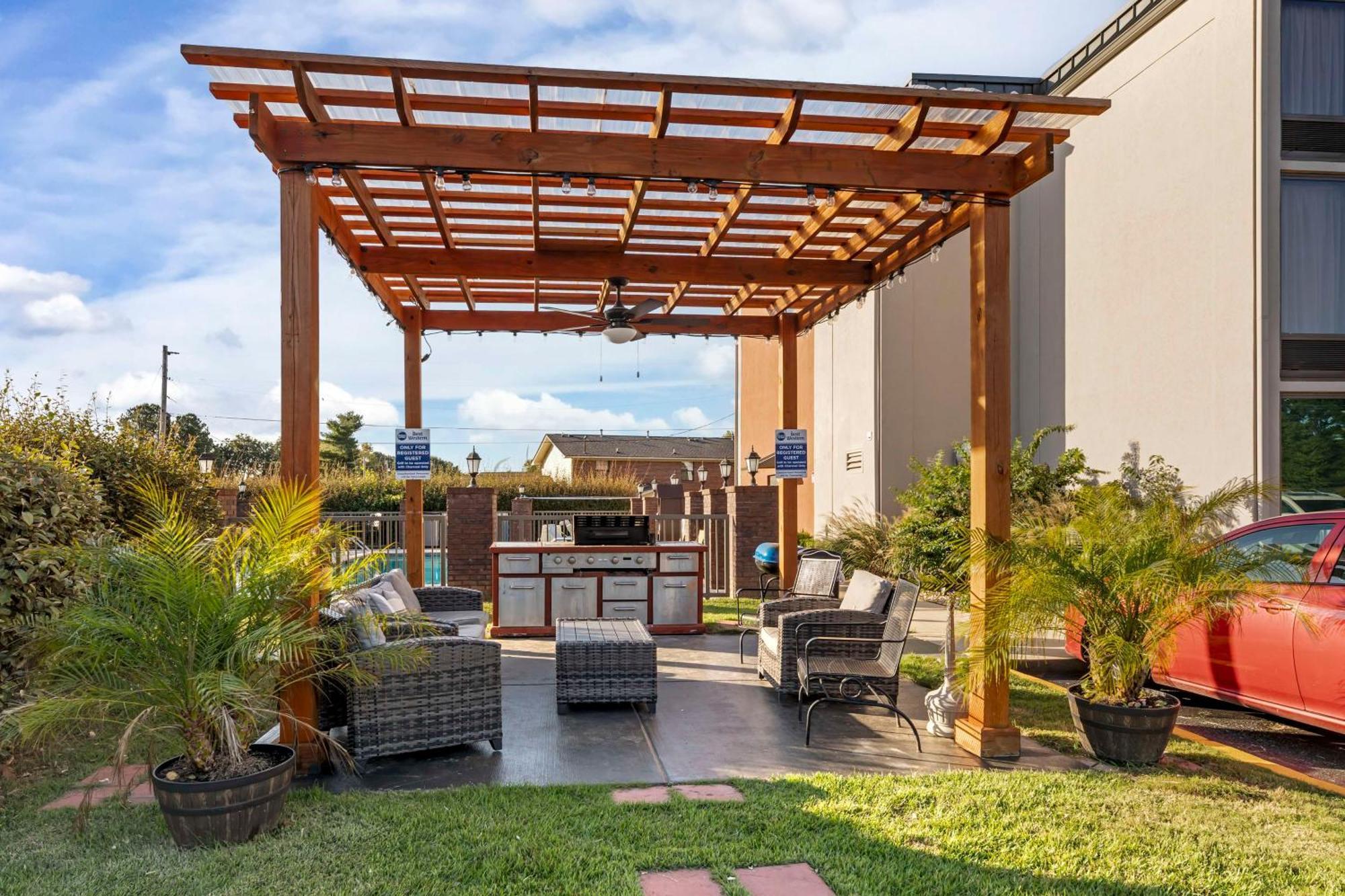 Best Western New Albany Exterior photo