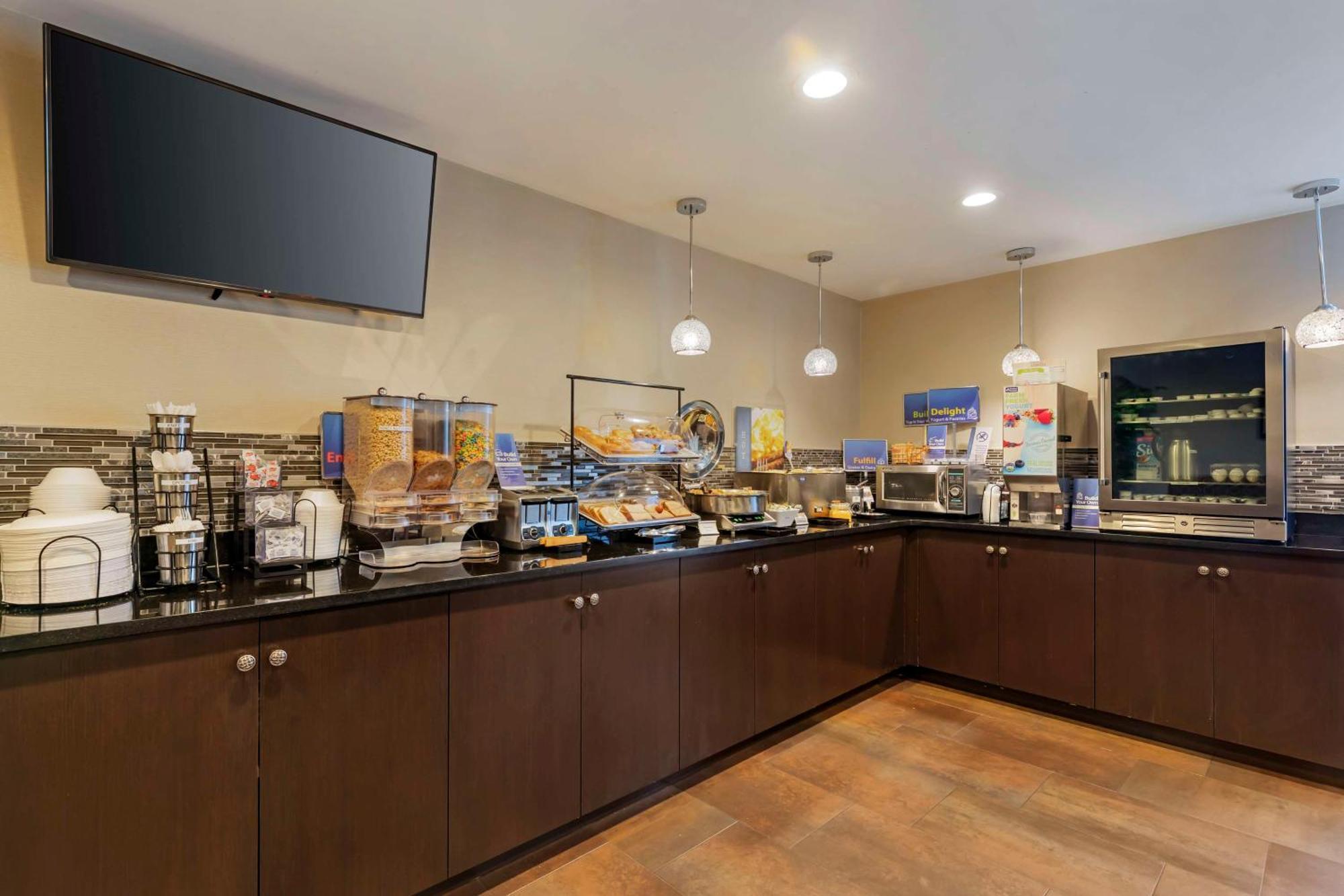 Best Western New Albany Exterior photo