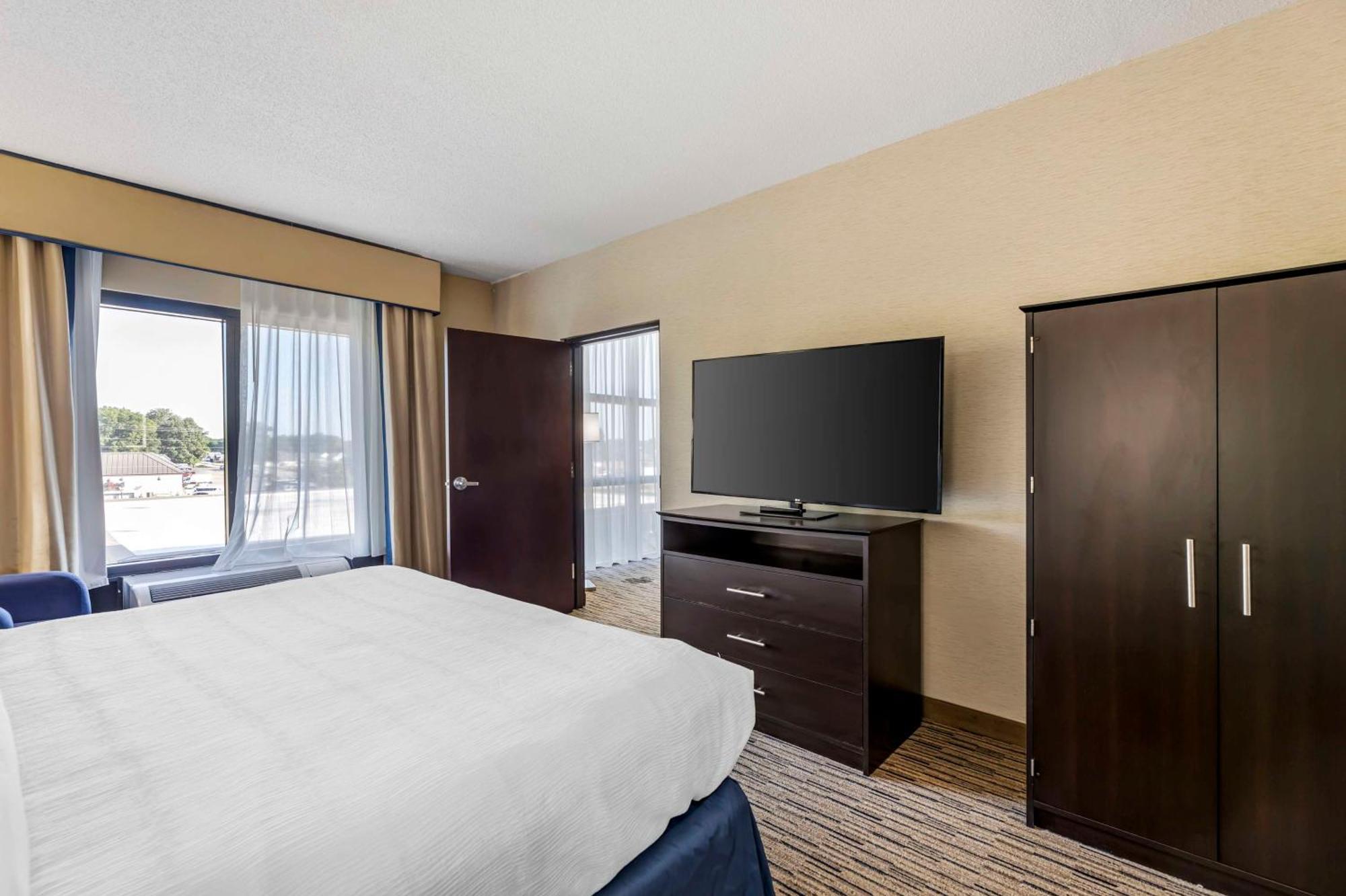 Best Western New Albany Exterior photo
