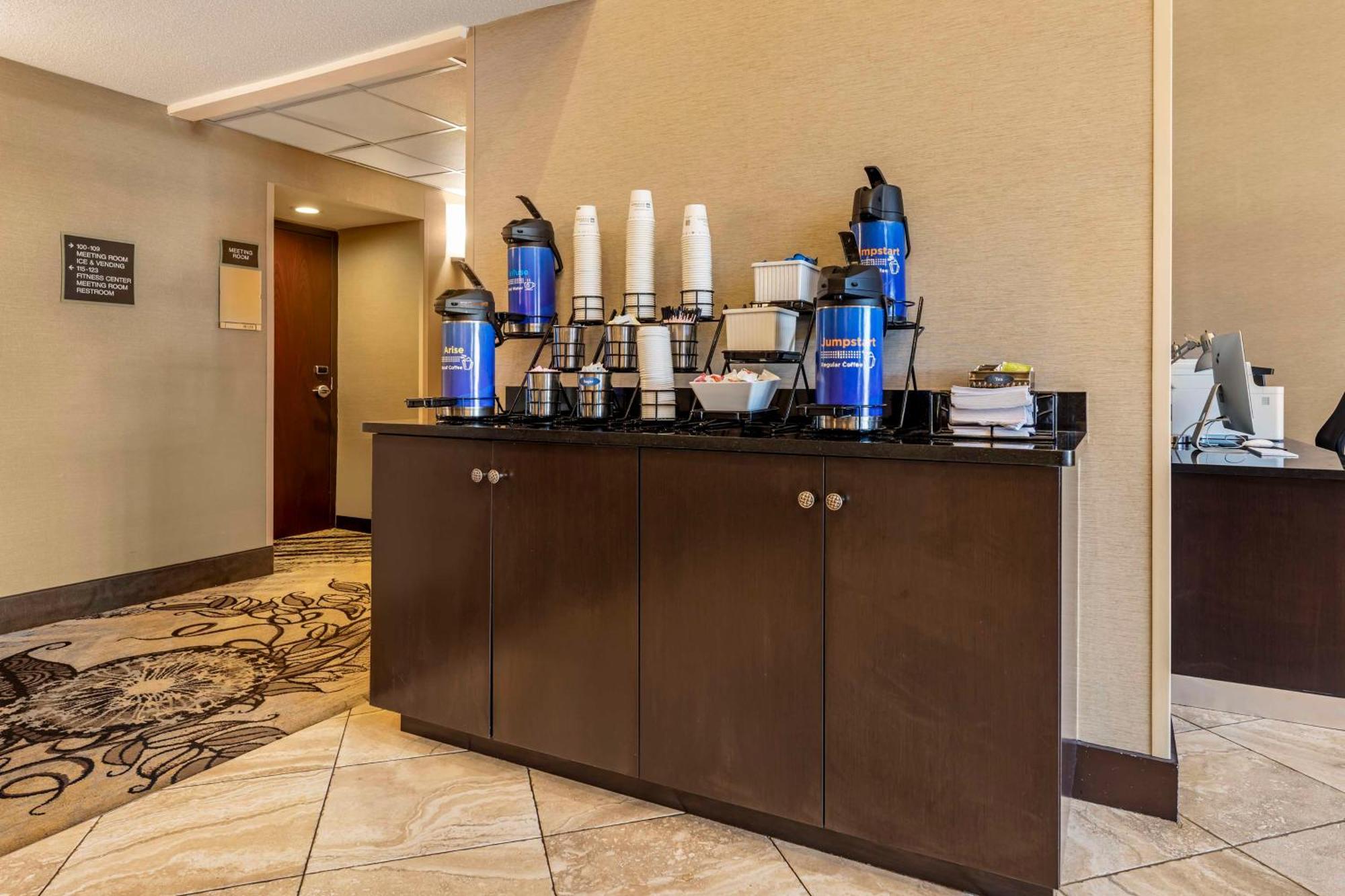 Best Western New Albany Exterior photo